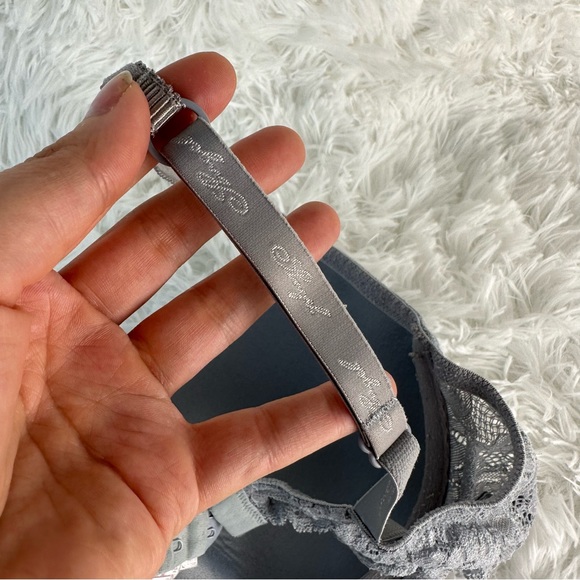 Victoria's Secret Angels Lace Ipex Bra Ice Grey Adjustable Straps Women’s 36D - Picture 7 of 11